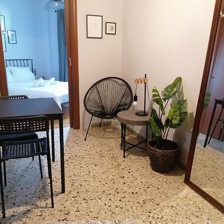 Minimal Studio Varnava Square - Kallimarmaro Area Atina Dış mekan fotoğraf